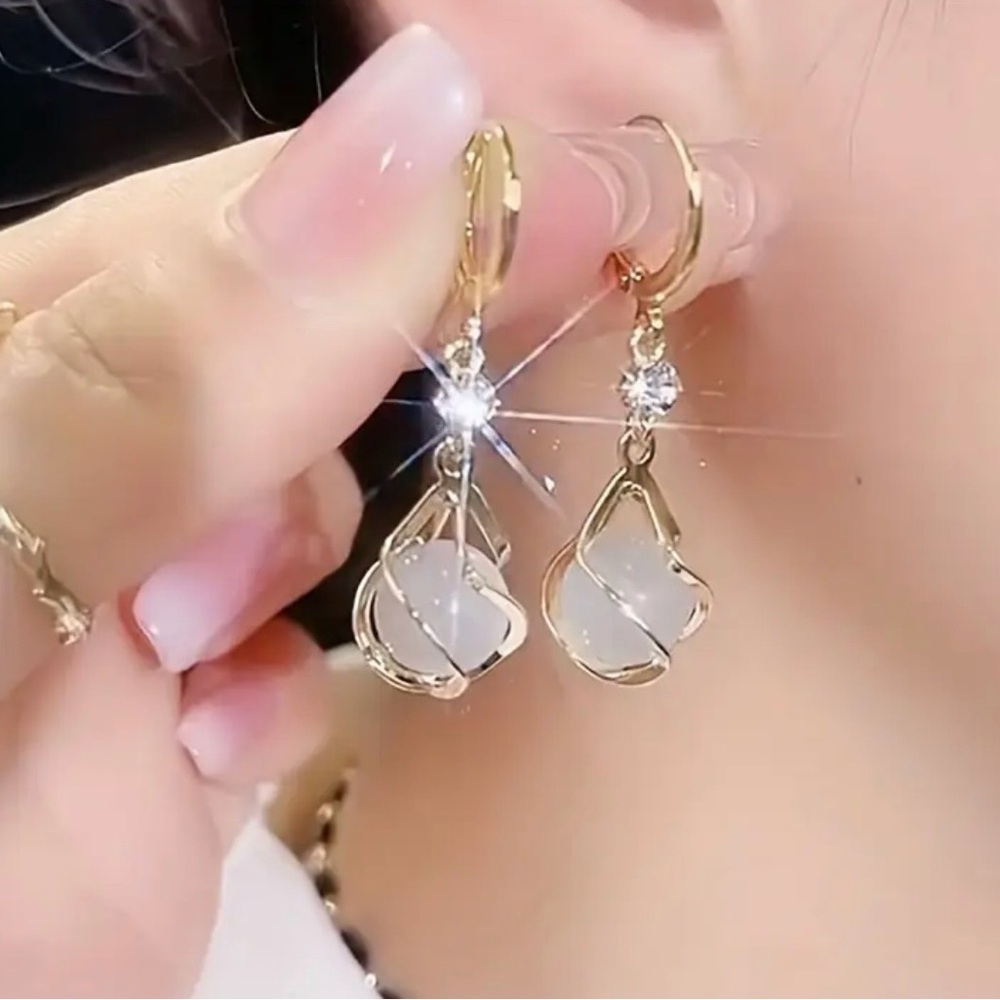 Elegant Gold and White Drop Earrings. - Picture 2 of 5